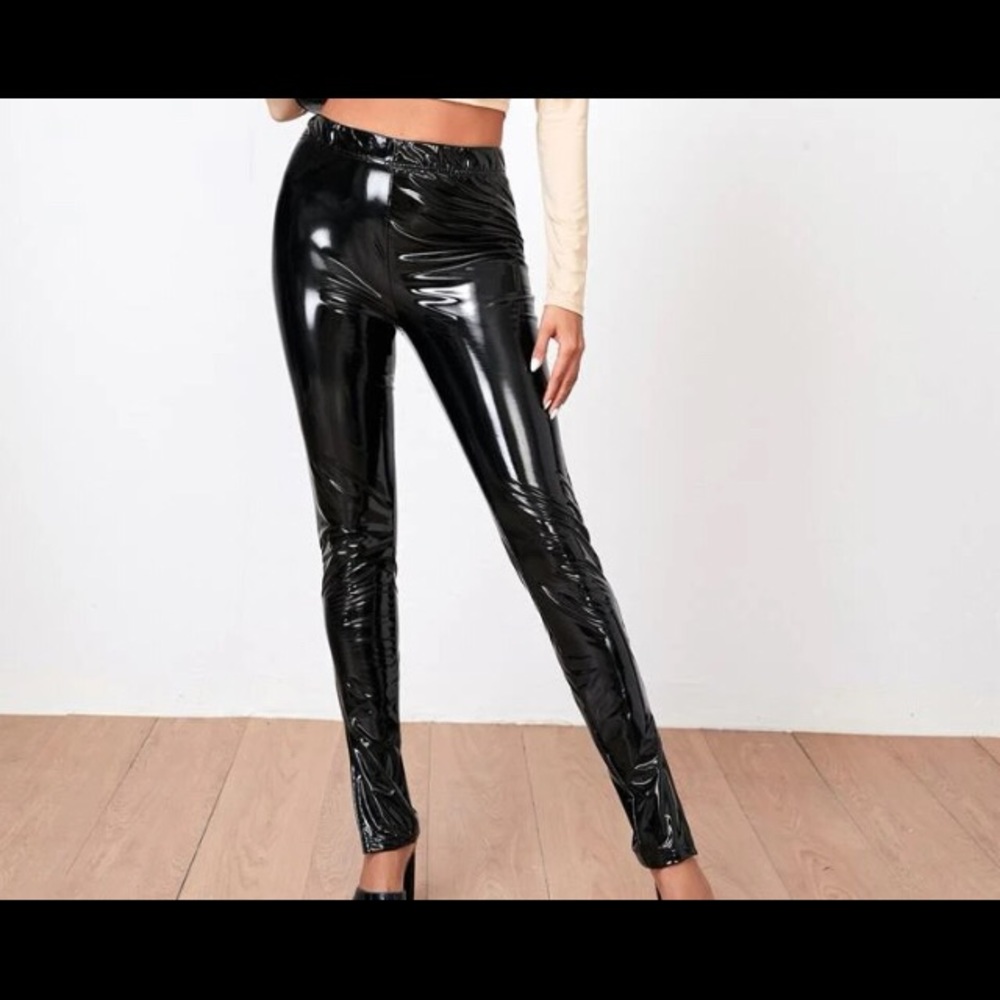 SHEIN shiny Stretchy material pants